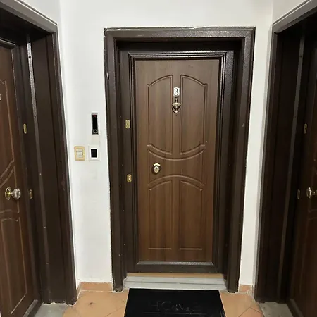 Shiba Apartment